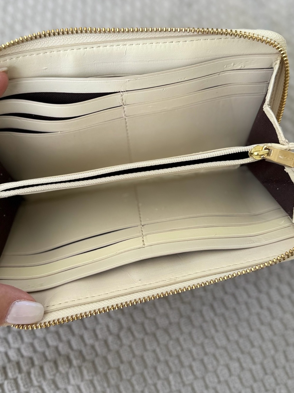 Tablet Accessory Identification - Picture 3 of 4